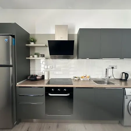 Lägenhet Luxury 1 Bedroom Mckenziegold 57 Myguest Cyprus