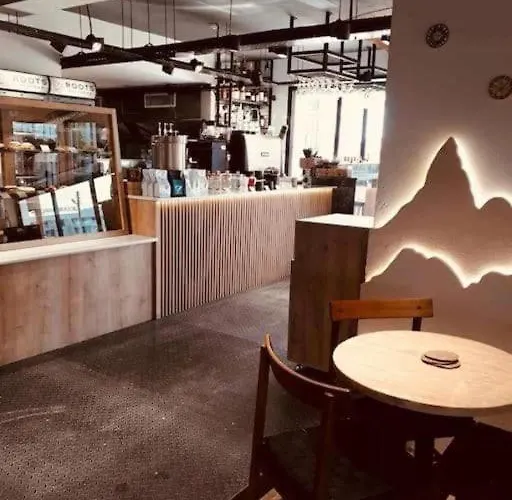 Luxury 1 Bedroom Mckenziegold 57 Myguest Cyprus アパート *