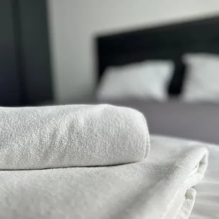 Luxury 1 Bedroom Mckenziegold 57 Myguest Cyprus *