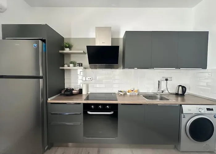 Daire Luxury 1 Bedroom Mckenziegold 57 Myguest Cyprus