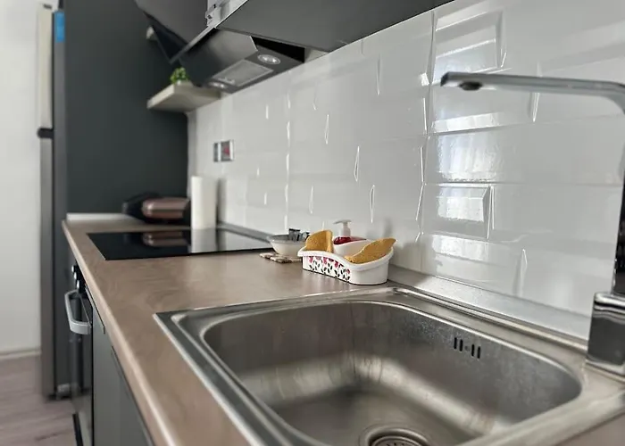 Luxury 1 Bedroom Mckenziegold 57 Myguest Cyprus *